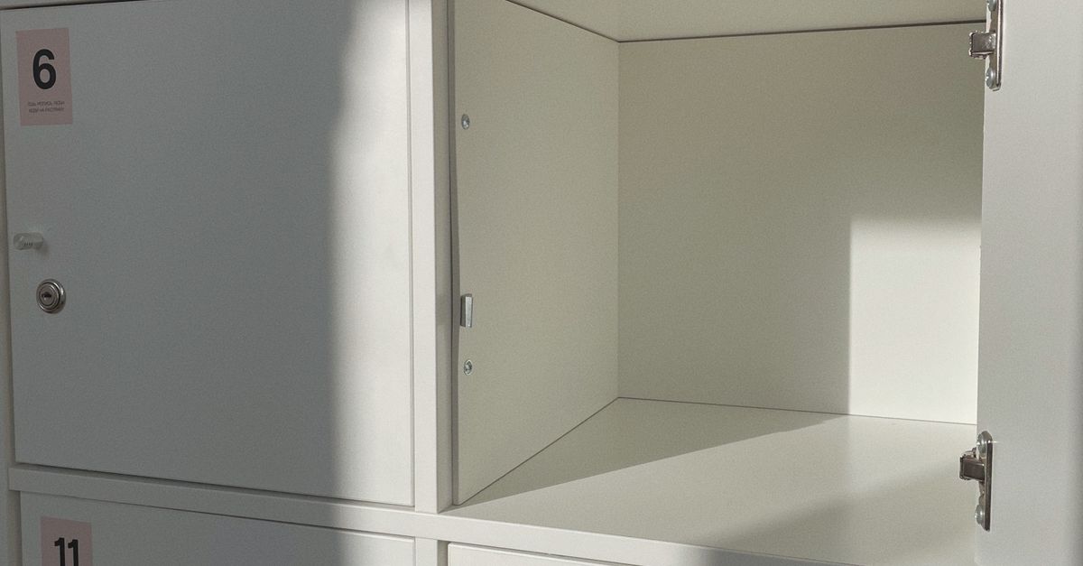 Empty Store Box Open Empty Storage Box in Supermarket · Free Stock Photo