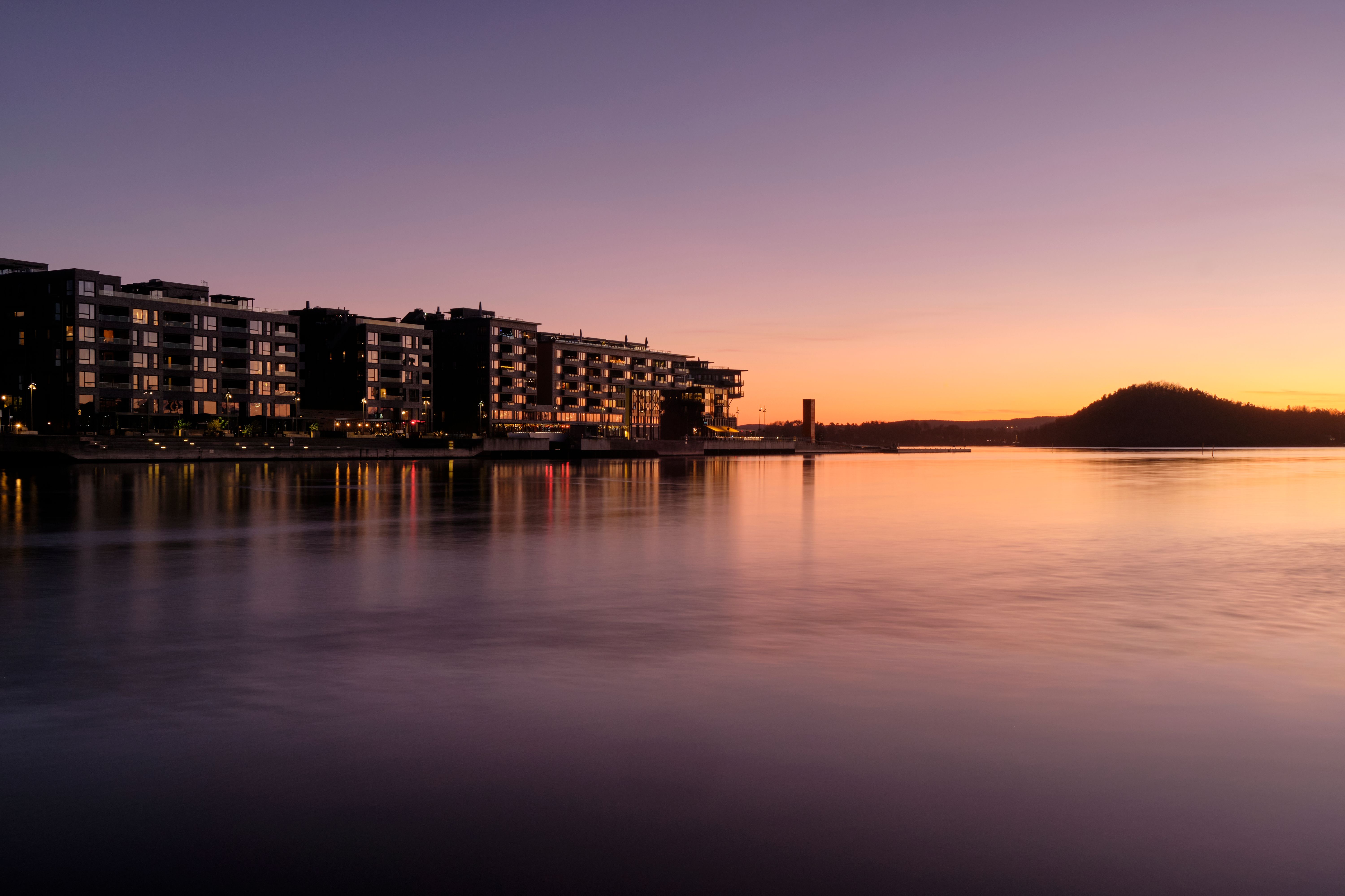 How off-market deals and investor demand are reshaping residential real estate — Photo by Barnabas Davoti on Pexels