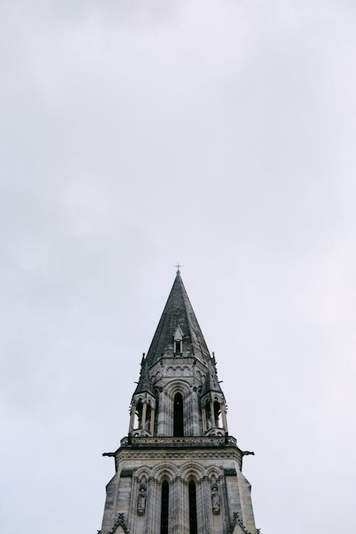 Fotos de stock gratuitas de arquitectura, catedral, cielo blanco