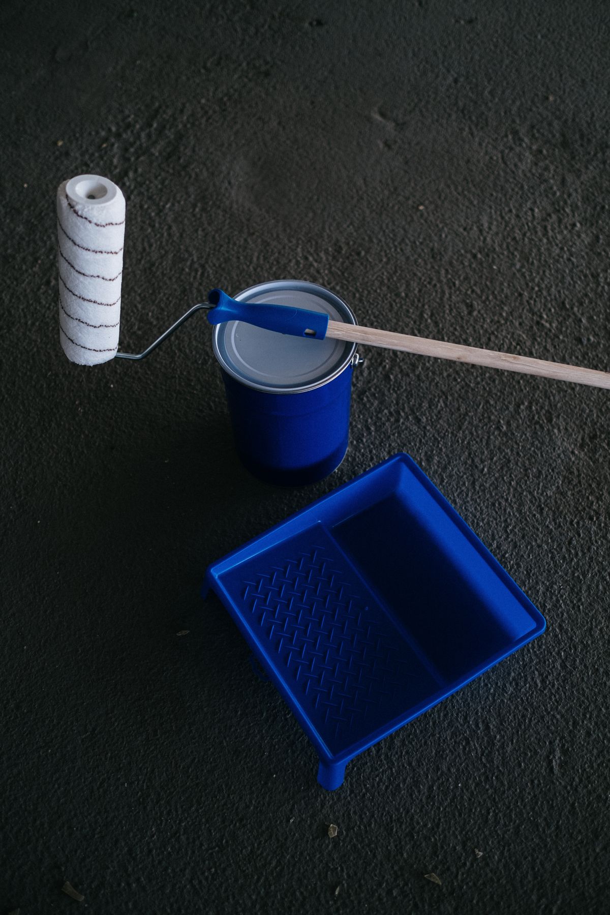 Generic waterproofing roller and coating setup for membrane reinforcement work