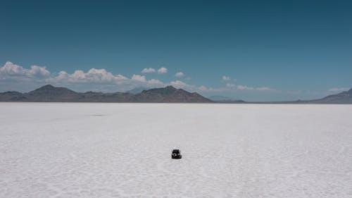 Kostenloses Stock Foto zu auto, automobil, drohne erschossen