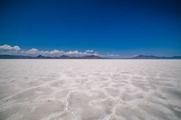 Arid landscape frame by K on Pexels