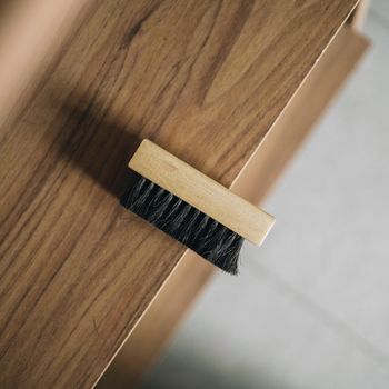 Dip the wet bristles in the drop of the shampoo and swirl properly until the action produces lather