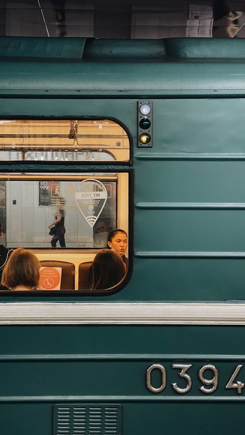 Základová fotografie zdarma na téma dopravní systém, lidé, systém metra