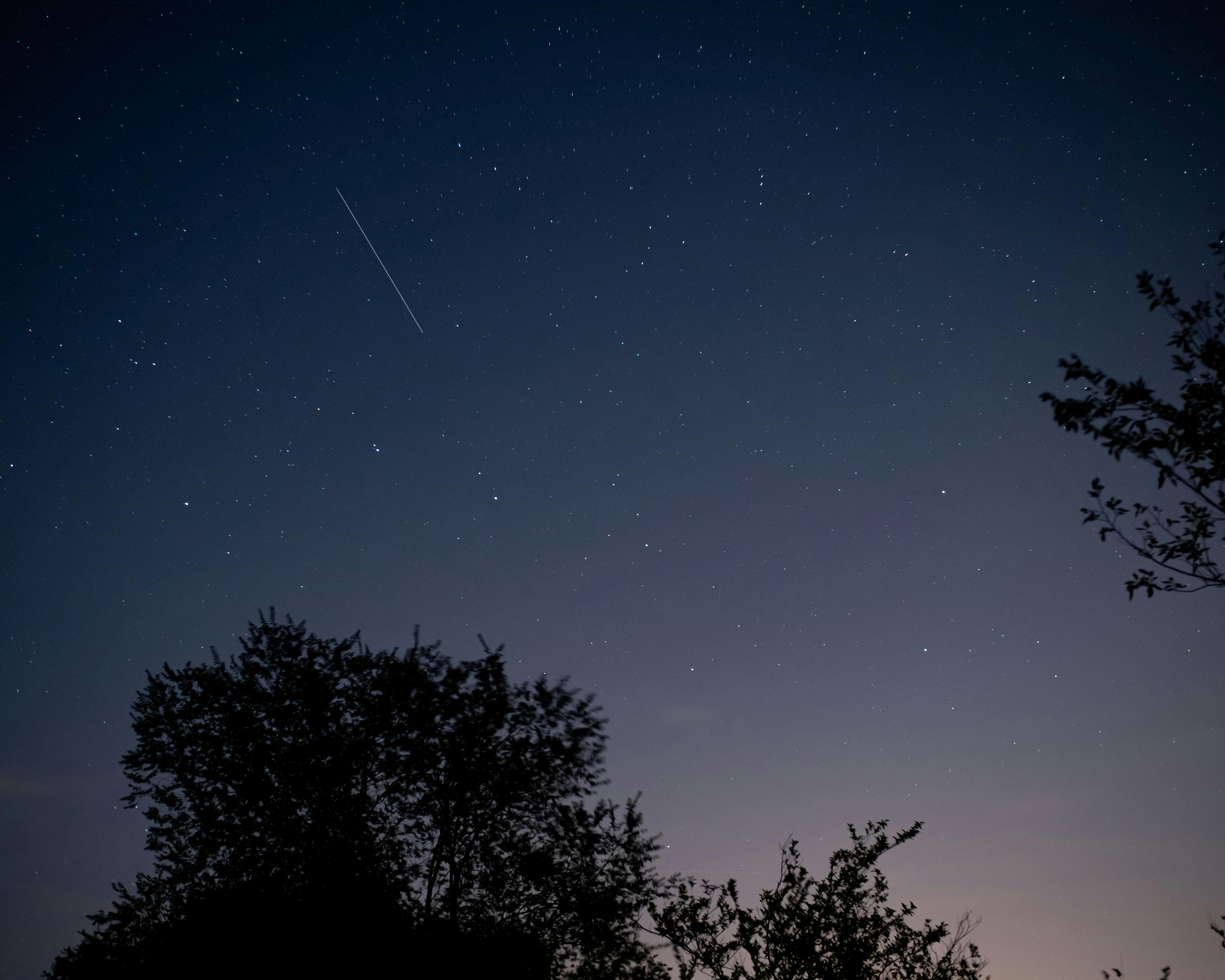 A Shooting Star in the Starry Night Sky · Free Stock Photo