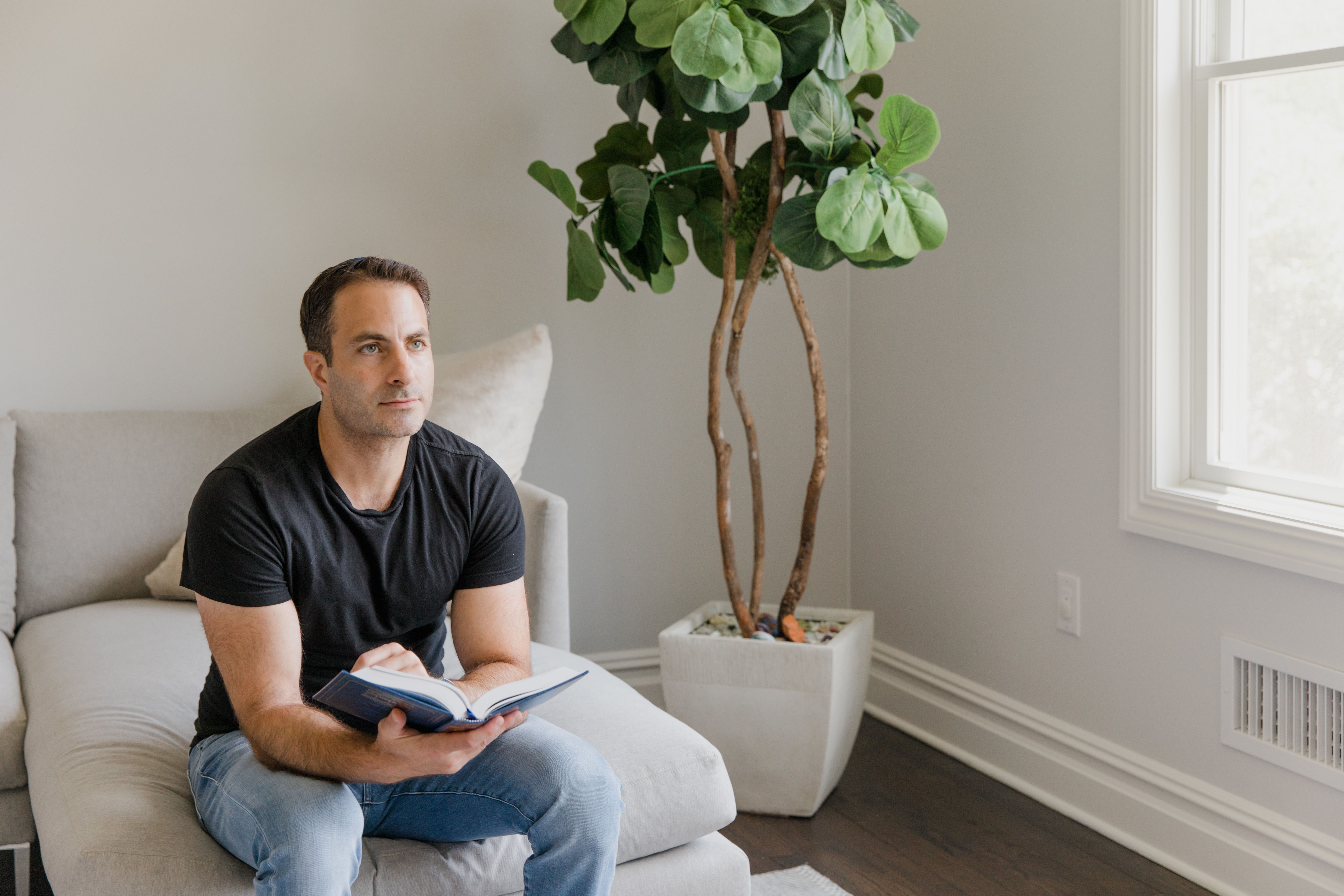 Drew Scott Swears by This Smart Decluttering Trick for a Tidier Home - House Beautiful — Photo by RDNE Stock project on Pexel