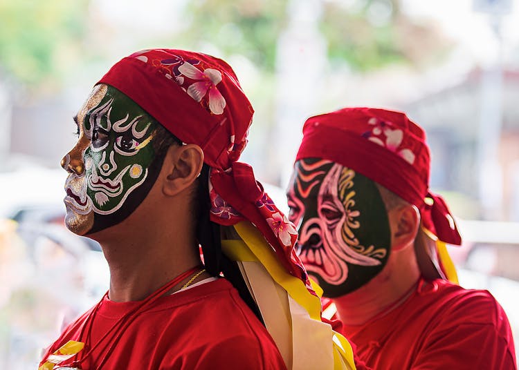 Men Wearing Red Bandana