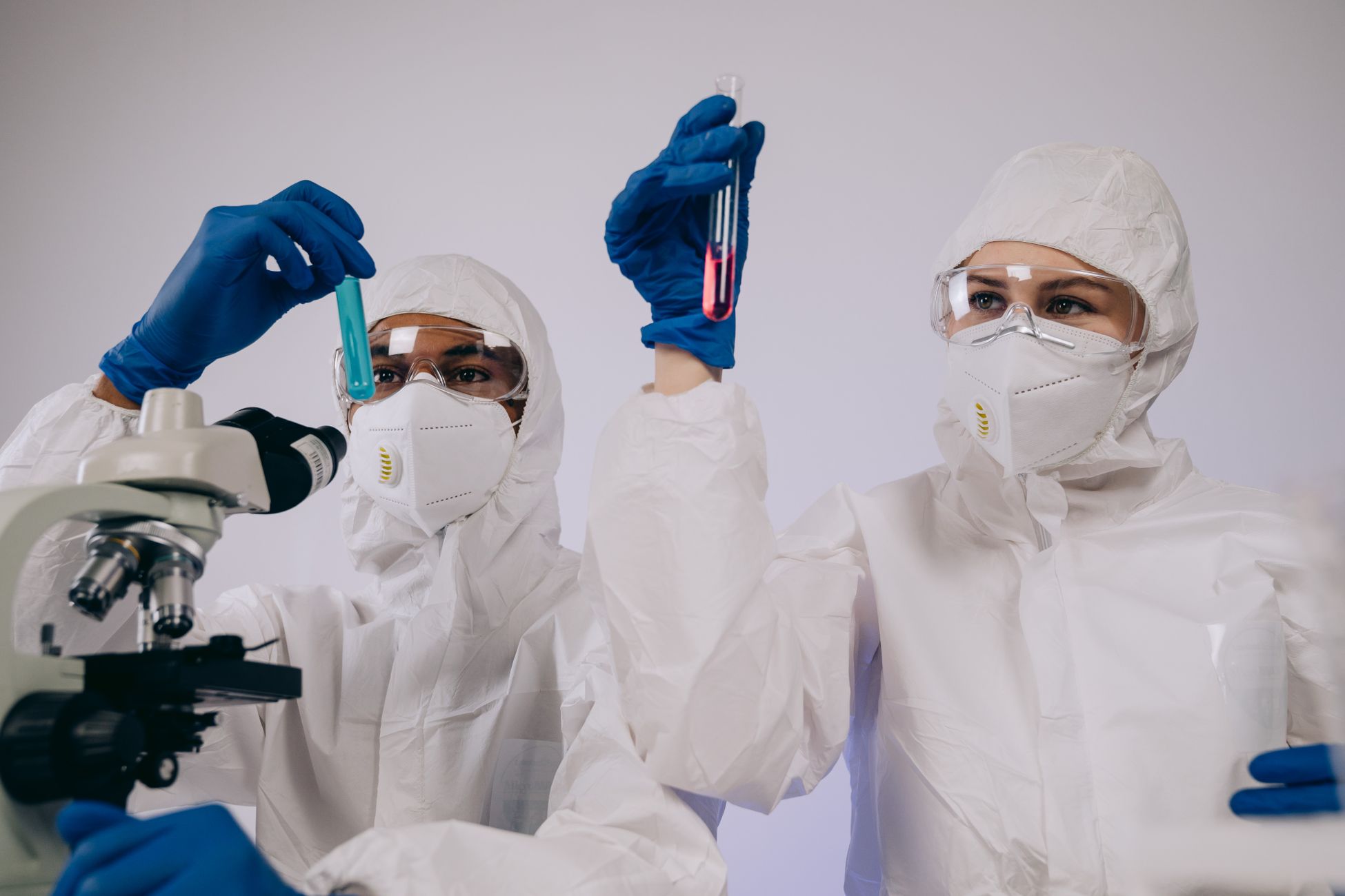 G7 wil reisregels versoepelen om ebola te bestrijden