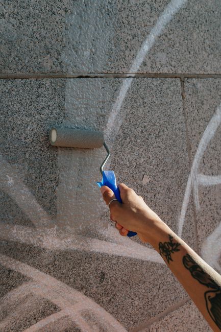 Understanding Different Types of Paint Removers and Their Pros and Cons