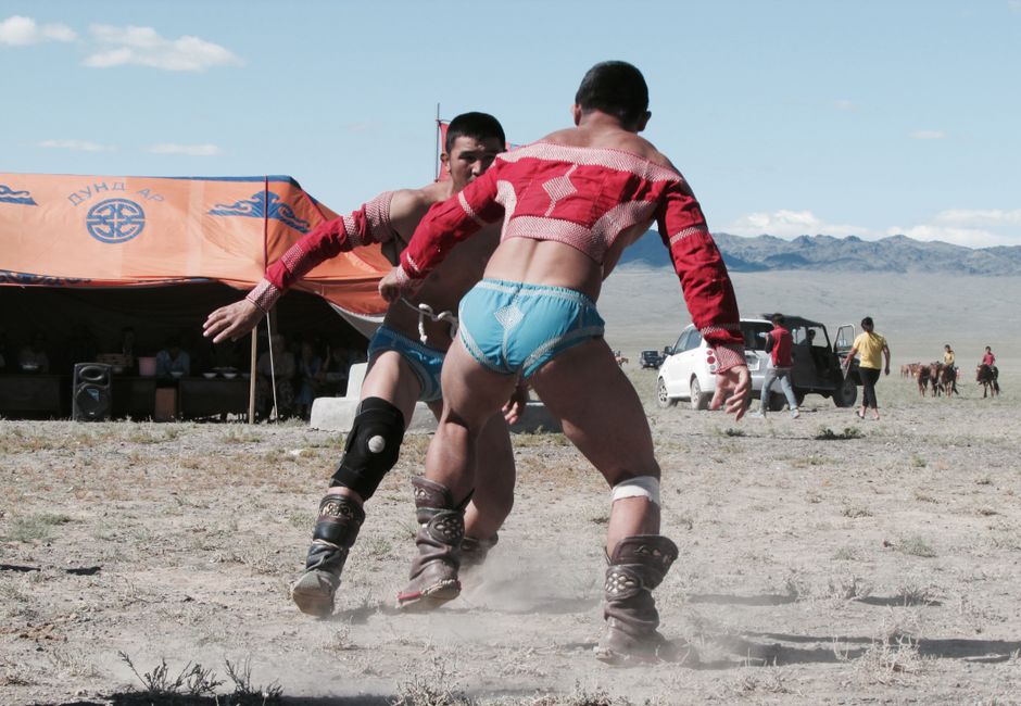 Mongolian Wrestling (Bökh)
