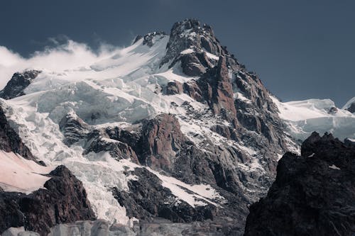 山頂, 積雪覆蓋的山脈, 自然攝影 的 免費圖庫相片