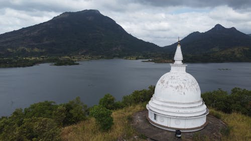 Free stock photo of blue lake, buddhist temple, pagoda