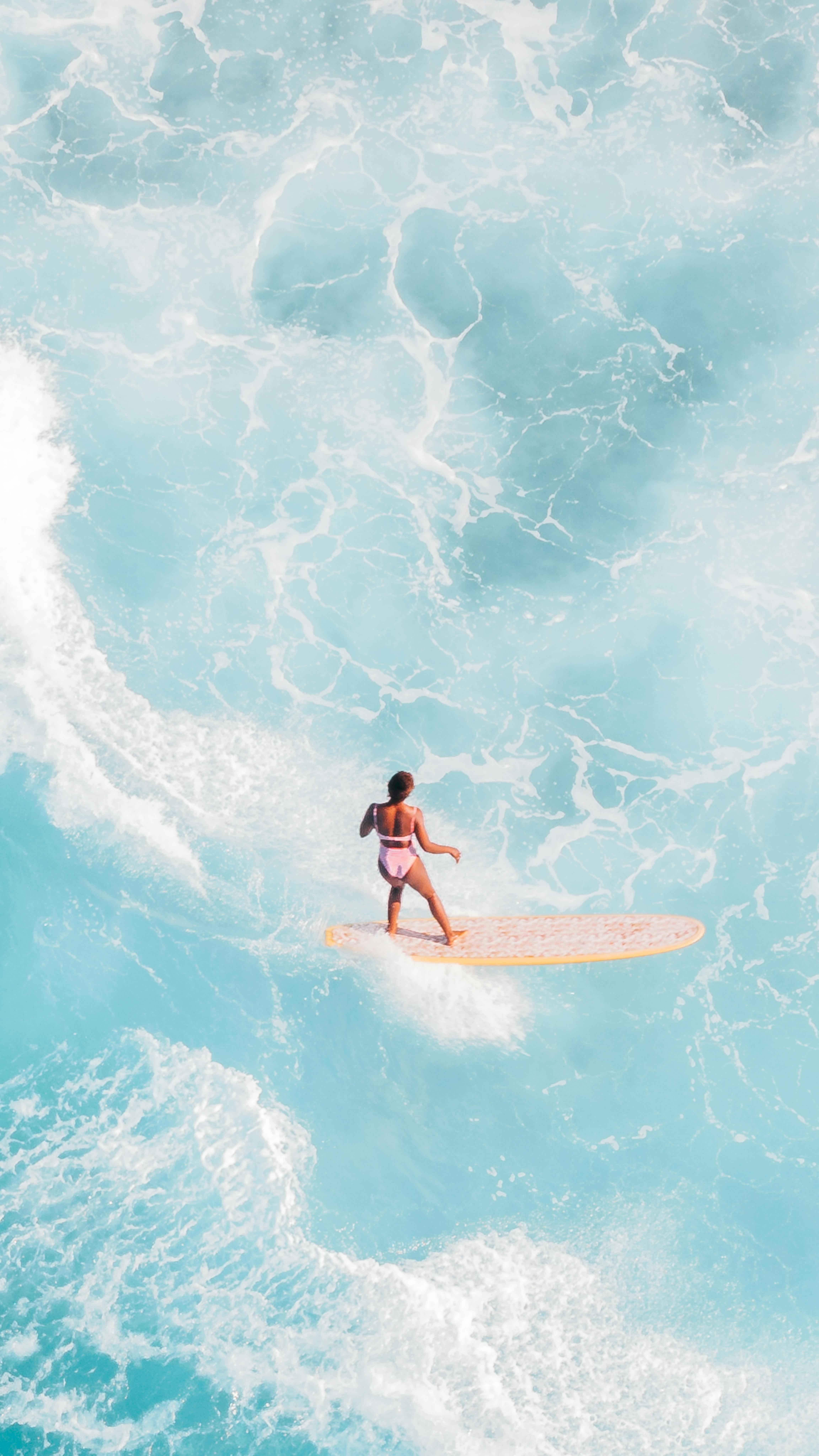 Surfer Live Wallpaper - free download