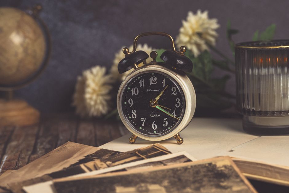Analog, analog saat, Antik içeren Ücretsiz stok fotoğraf