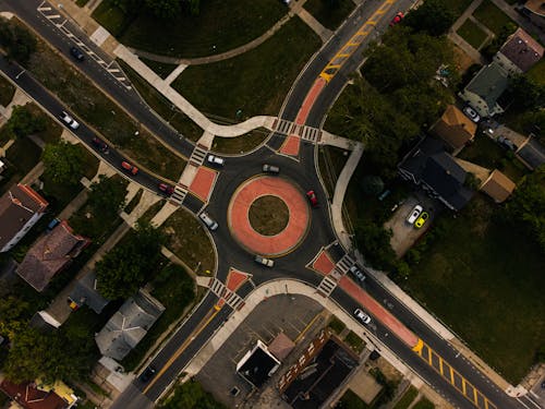 Бесплатное стоковое фото с автомобили, Аэрофотосъемка, вид сверху