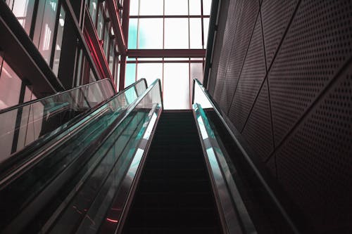 Kostnadsfria Kostnadsfri bild av perspektiv, rulltrappa, tömma Stock foto