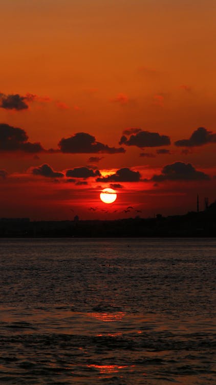 akşam karanlığı, arkadan aydınlatılmış, bulutlar içeren Ücretsiz stok fotoğraf