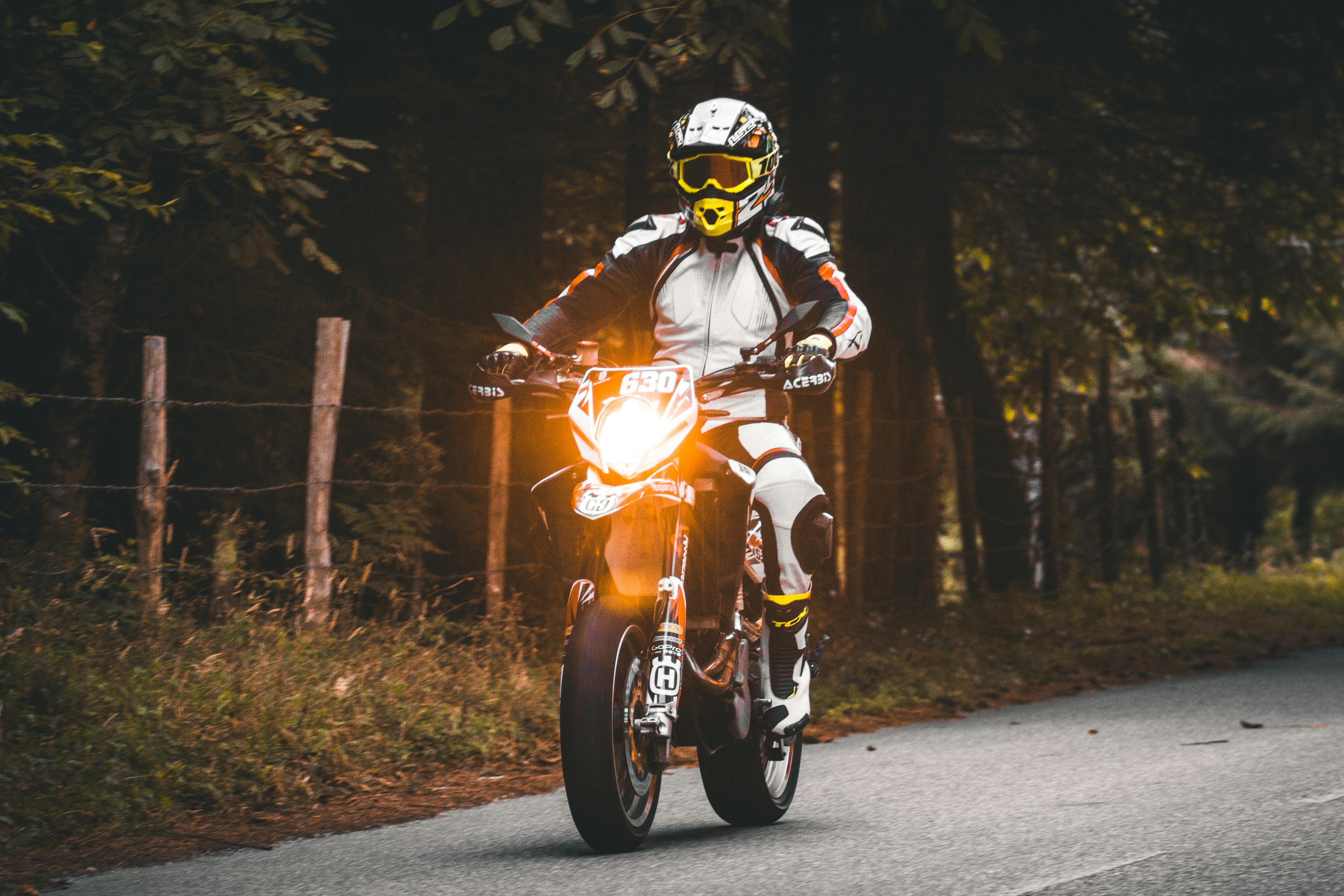 motorcycles & powersports s.r.o powersportsmax motorcycles — Photo by Andrea Prochilo on Pexels