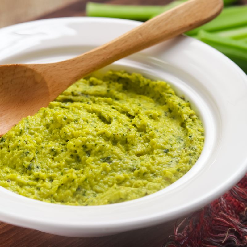Green Pistachio and Herb Dip