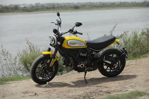 Immagine gratuita di acqua, bicicletta, icona ducati scrambler