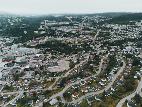 Gratis stockfoto met dorp, dronefoto, huizen