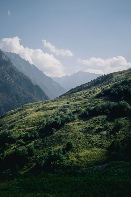 dağ silsilesi, dağlar, dikey atış içeren Ücretsiz stok fotoğraf