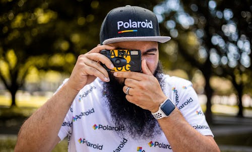 Бесплатное стоковое фото с polaroid, аналоговая камера, Борода