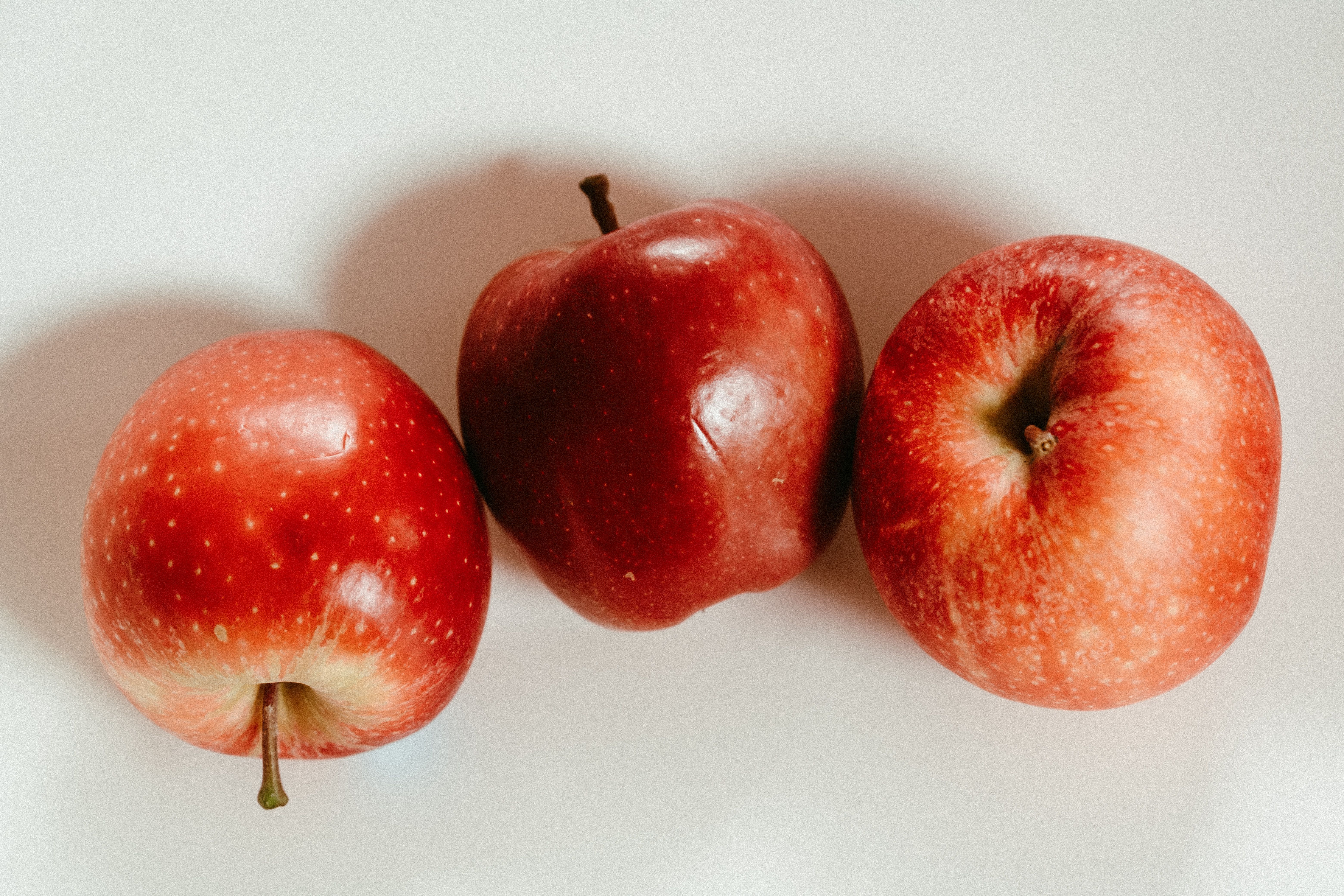 Three healthy habits to start this New Year — Photo by Mathias Reding on Pexels