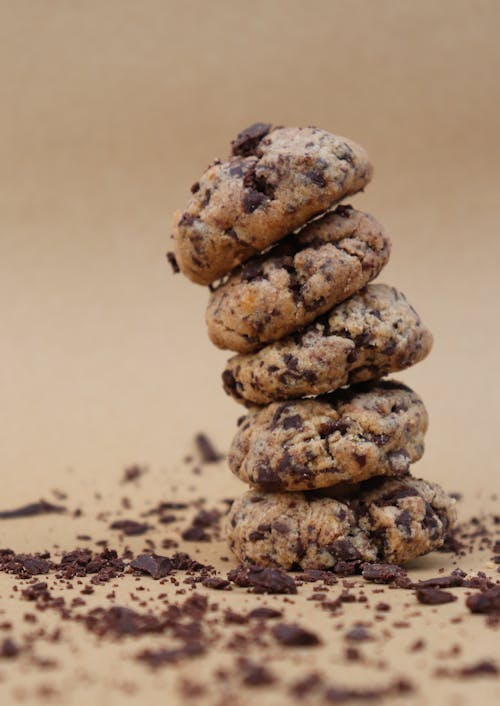 Photos gratuites de biscuits aux pépites de chocolat, empiler, foodporn