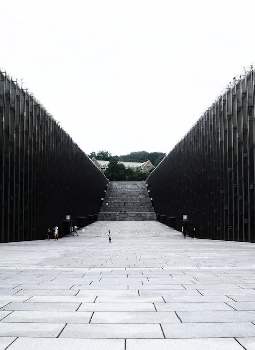 Grayscale Zdjęcie Monument