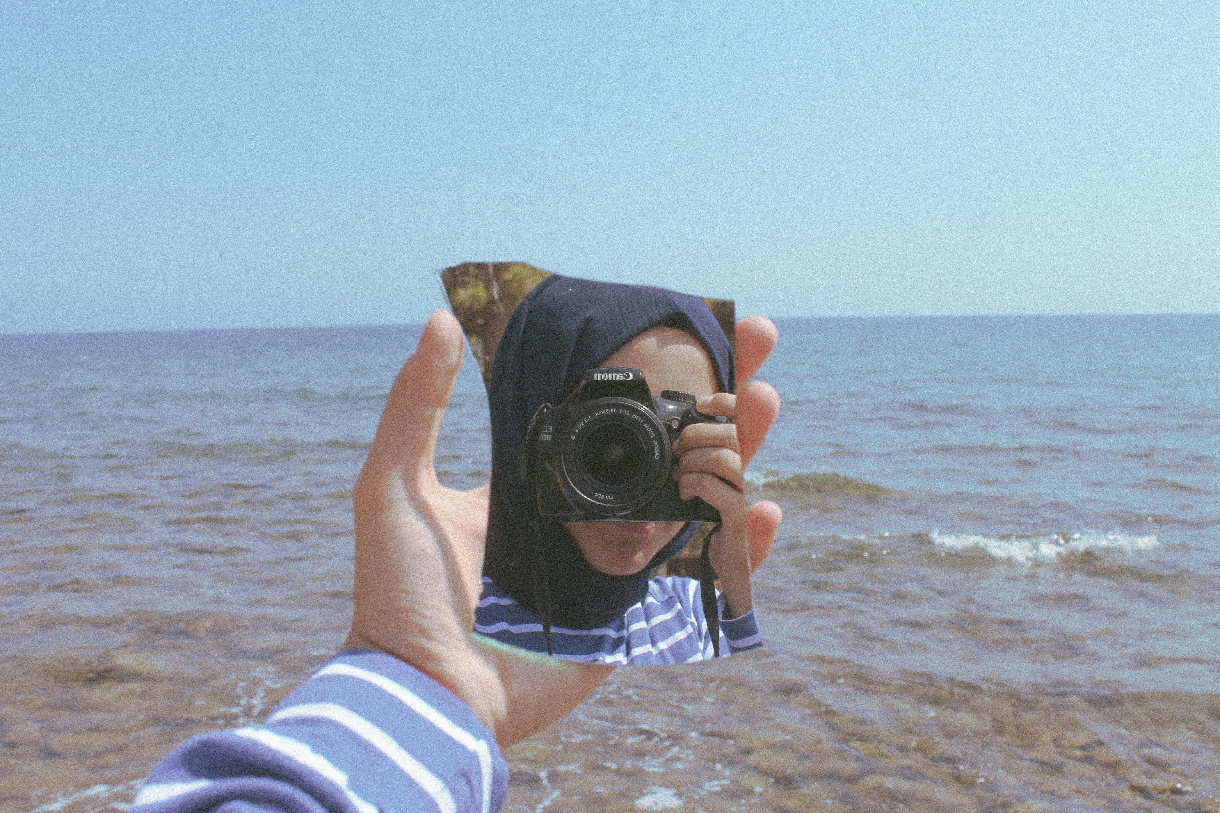 Creative Photography Workshop to Explore Composition Techniques at the Art Center of Citrus County — Photo by Rahime Gül on P