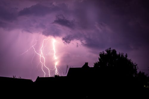 Free Lightning in a Cloudy Sky Stock Photo