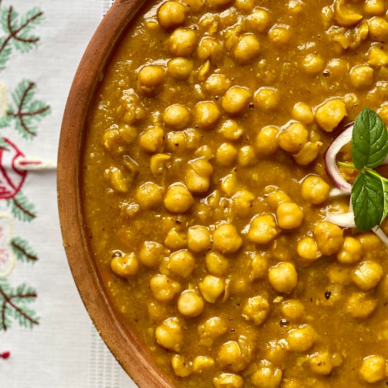 Chana Masala (Spiced Chickpea Curry)
