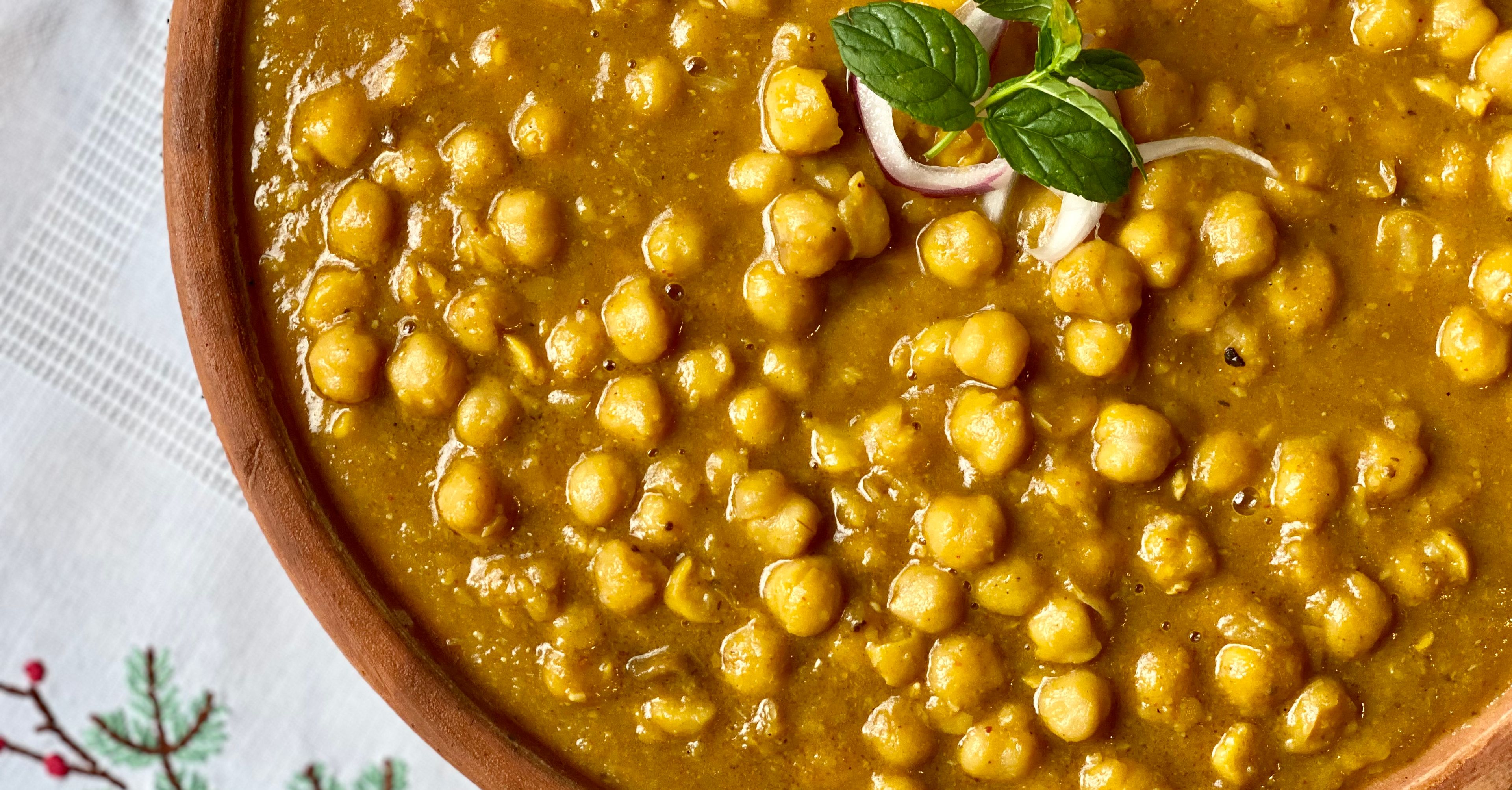 Miska curry z ciecierzycy z ryżem