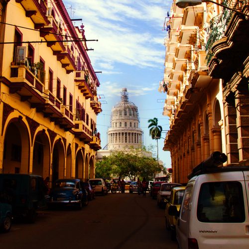 Havana Capitolio street view