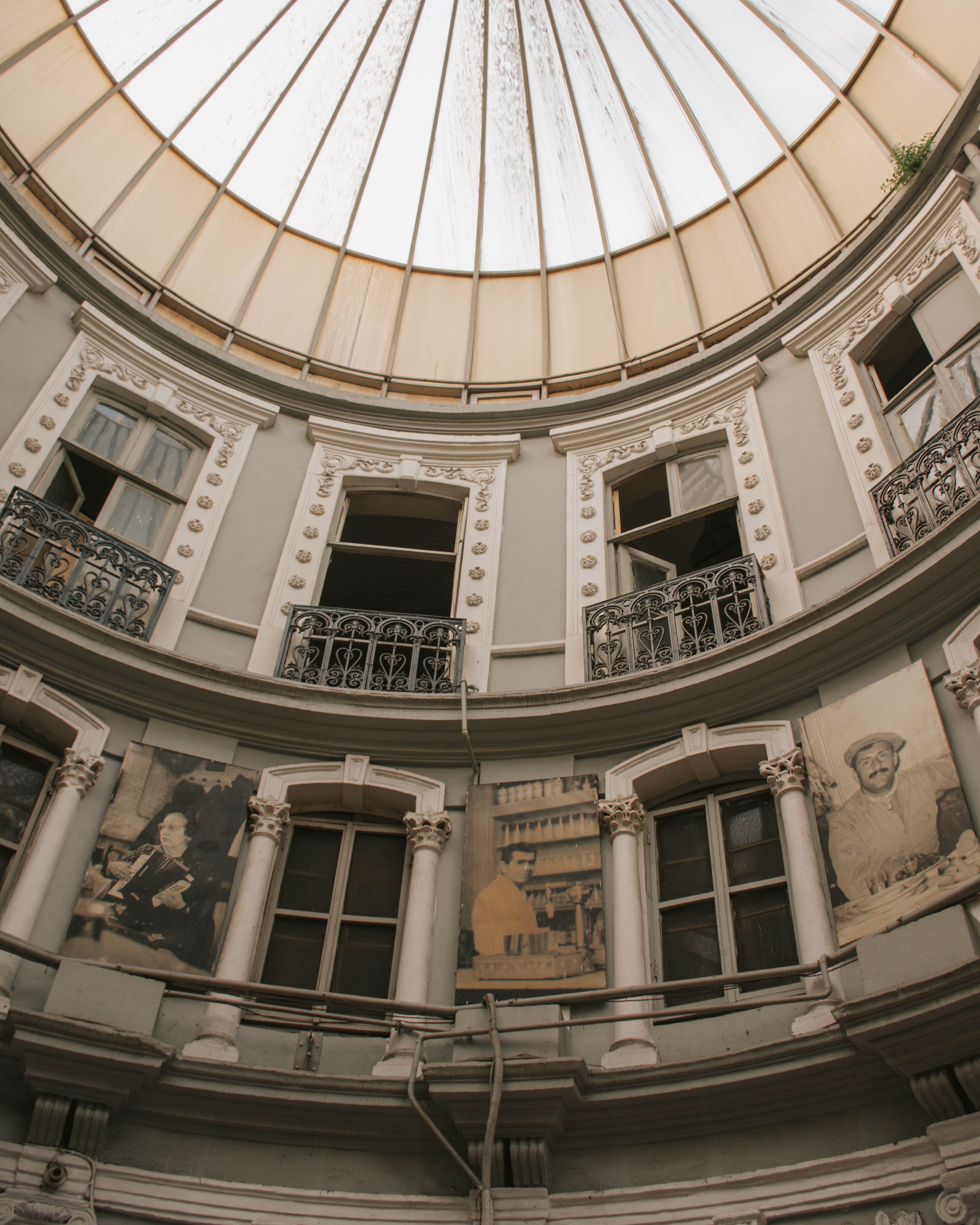 Foto de stock gratuita sobre #interior, ángulo bajo, antiguo, arcada ...