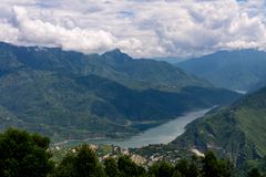 Parasailing over Tehri lake