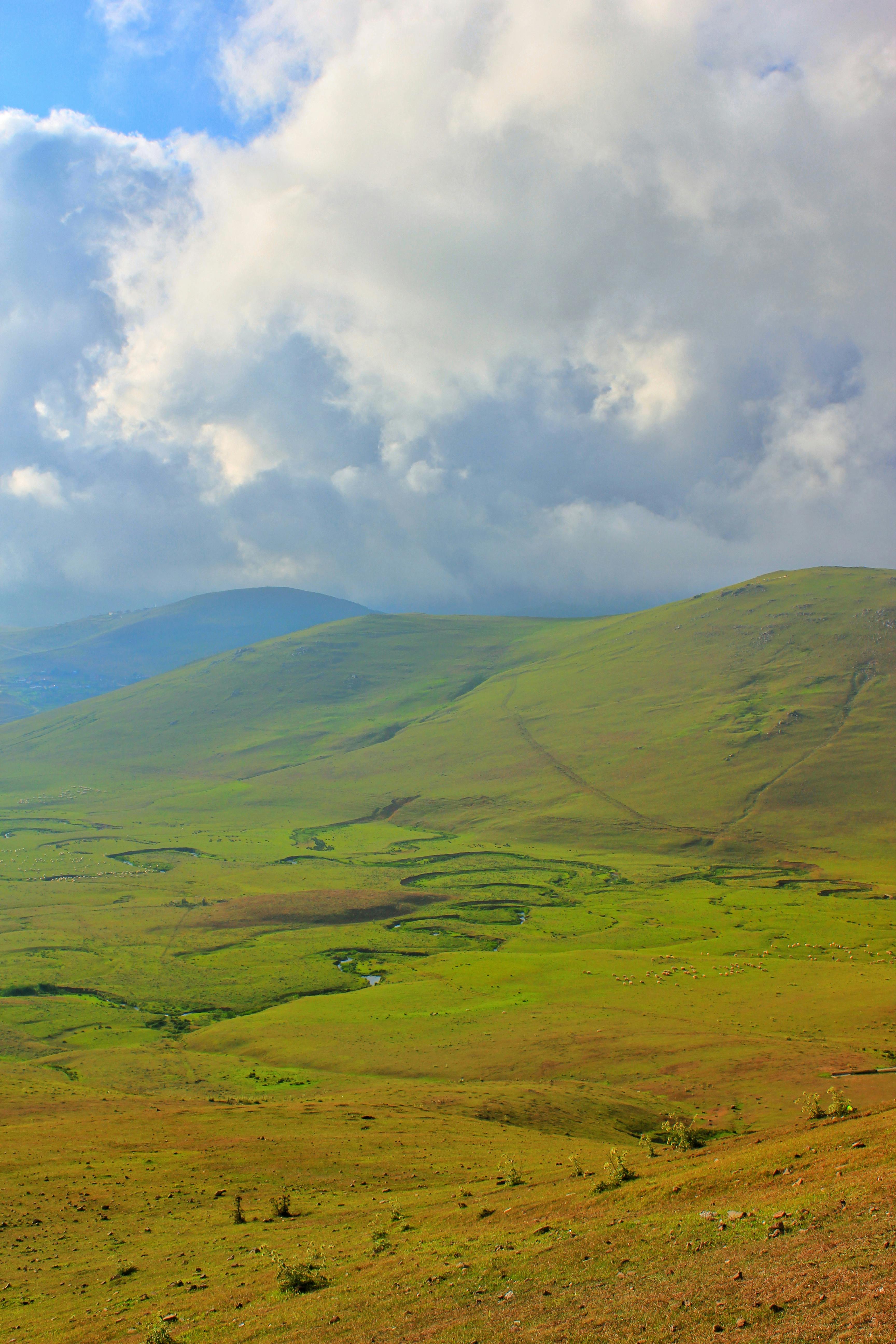 8k壁紙 Android 桌面 I Phone桌面 三星桌面 寧靜 山腰 戶外 手機桌面 無人機攝影 田園 綠化 美景 自然攝影 航空攝影 蔥蘢 銀河桌面 鎖屏桌面 風景如畫 風景攝影 鳥瞰圖的免費圖庫相片