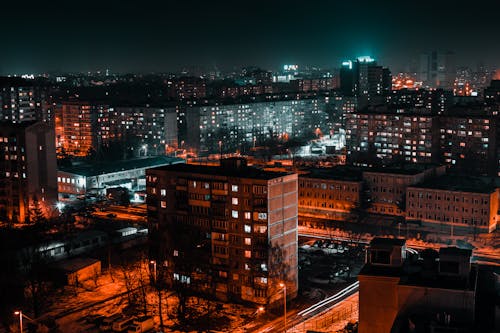 Vista Aérea Da Cidade Durante A Noite