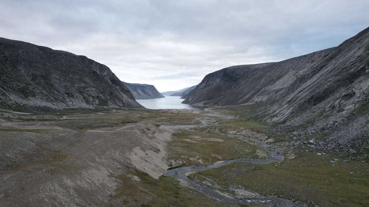 Mountain valley lake