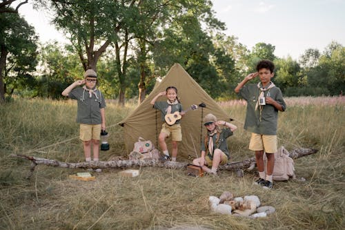Foto profissional grátis de acampamento, acampamento de escotismo, ao ar livre