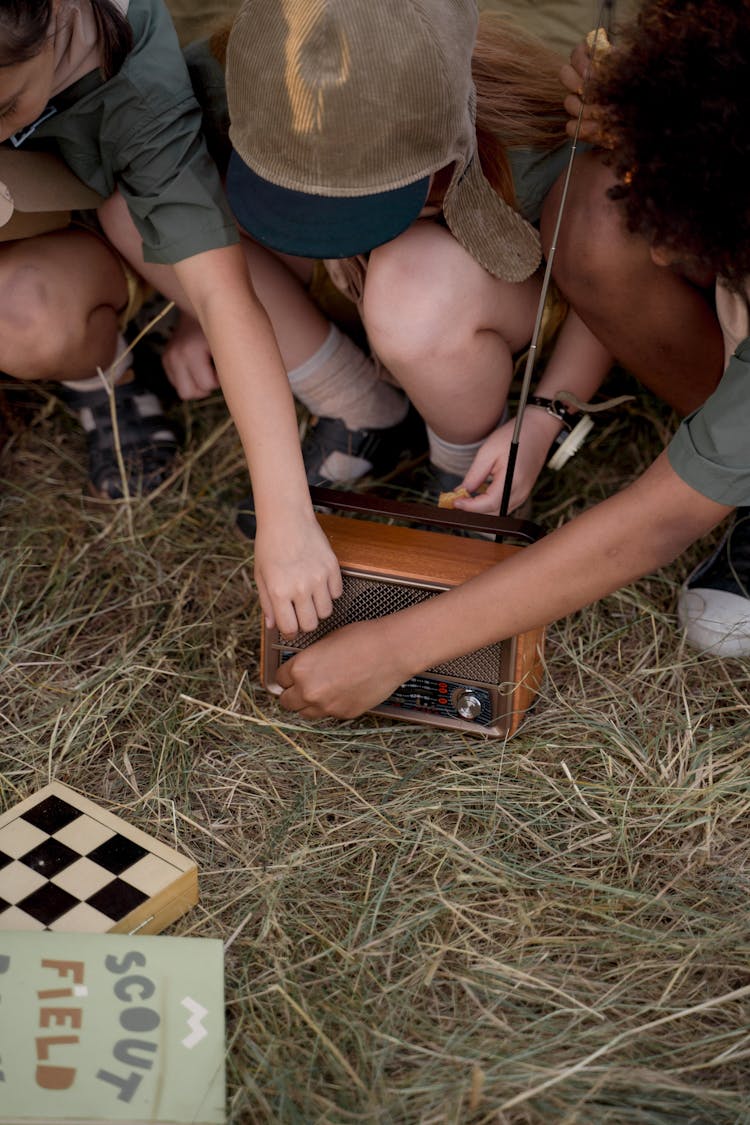 Kids Turning On The Radio