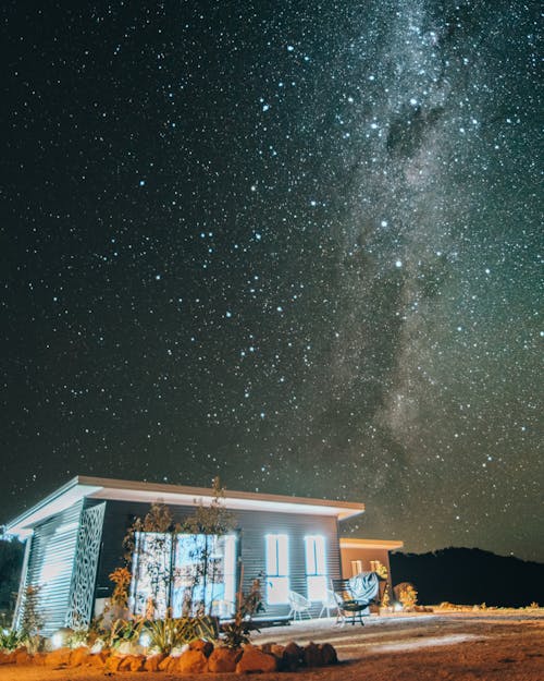 垂直拍攝, 夜空, 房子 的 免費圖庫相片