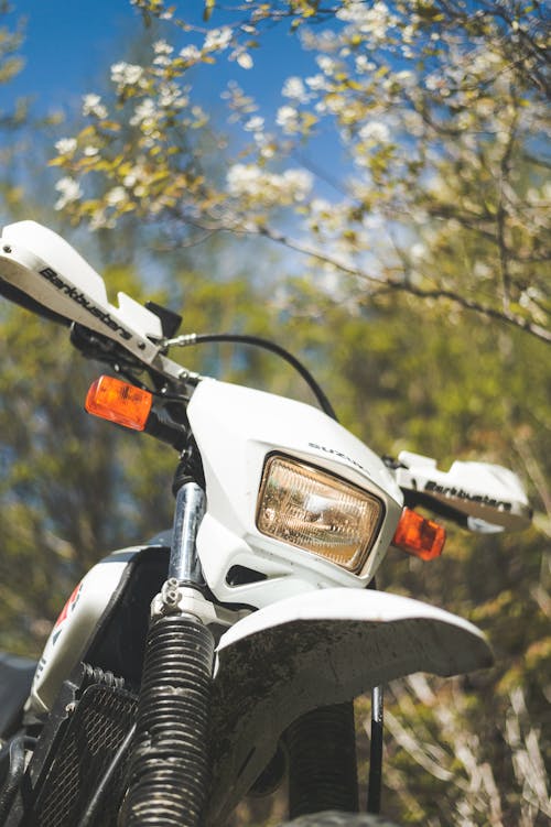無料 オートバイ, バイク, 垂直ショットの無料の写真素材 写真素材