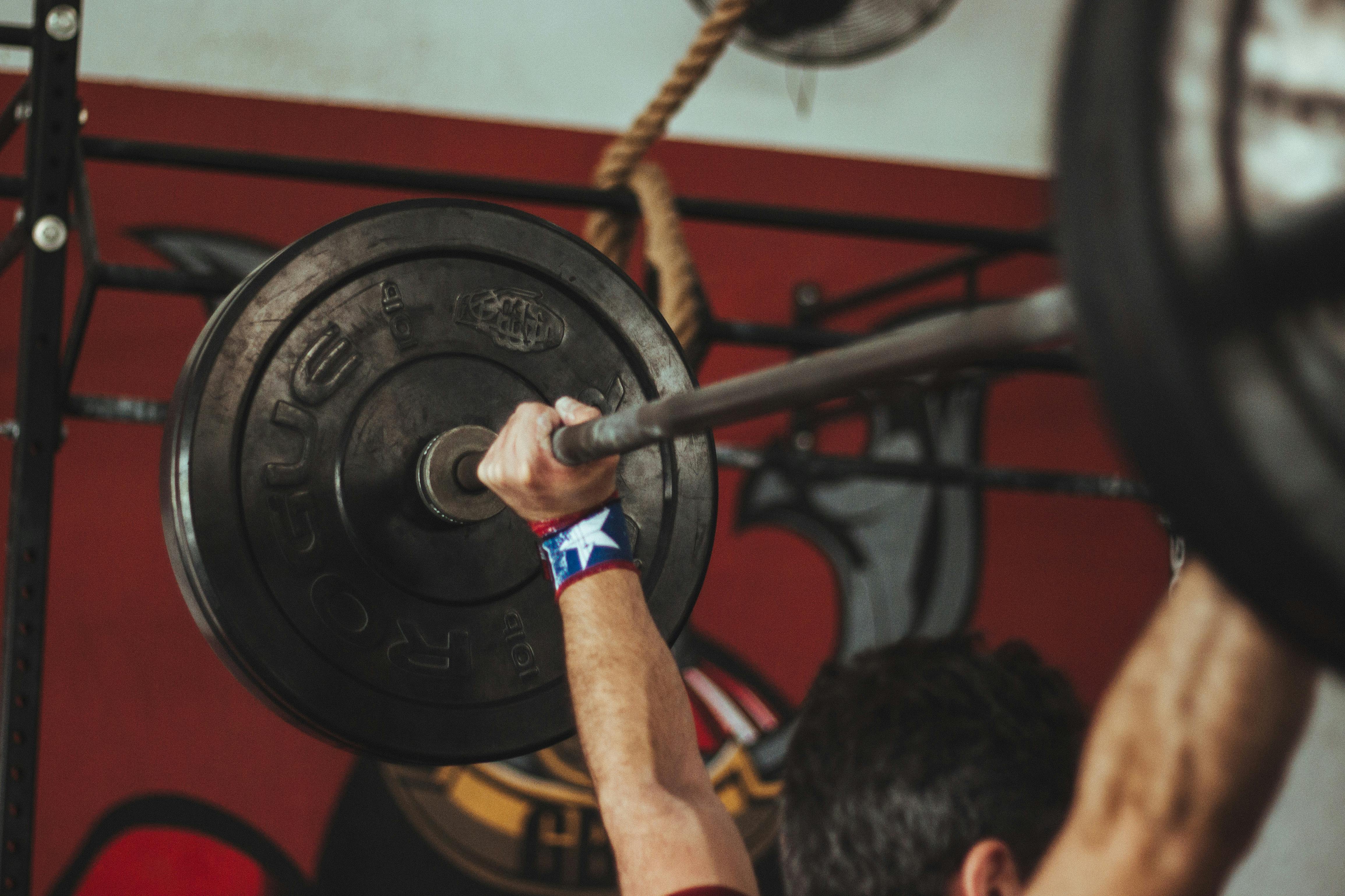 Strong Healthy Young Women Lifting Weights Stock Photo - Image of training,  weightlifting: 75537162