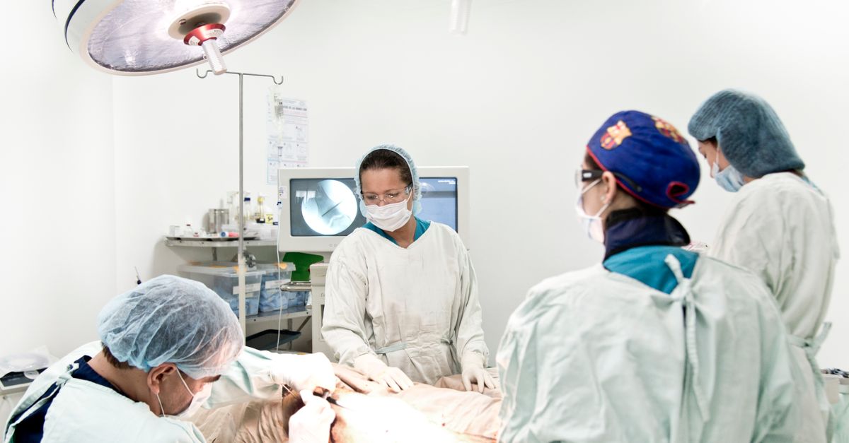 AI for surgical outcome prediction models