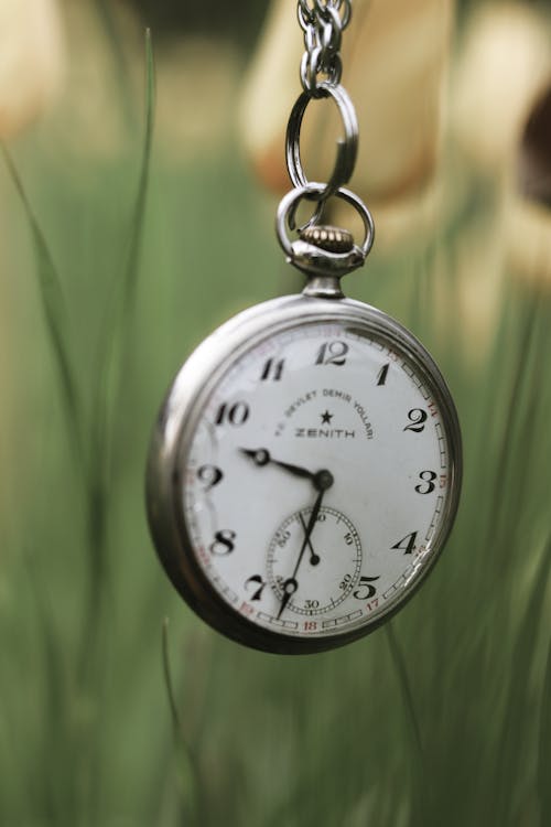 Základová fotografie zdarma na téma čas, detail, hodinový ciferník