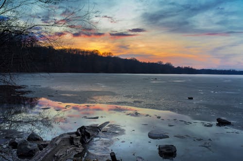 Безкоштовне стокове фото на тему «вечір, вечірнє небо, вода»