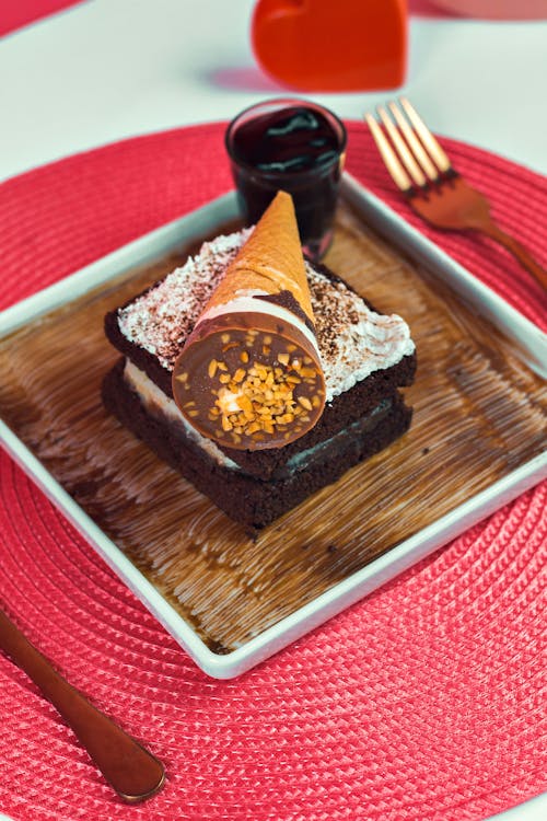 Darmowe zdjęcie z galerii z ciastka czekoladowe, deser, fotografia kulinarna