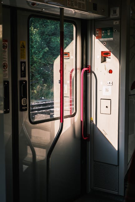 Train Tickets to Paris: How to Get to the Eiffel Tower by Rail - Featured Image